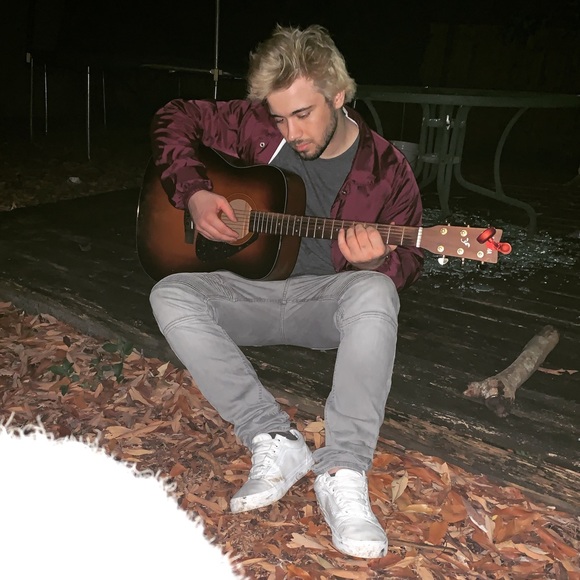 Meet your Posher, Grayson - Picture 1 of 1